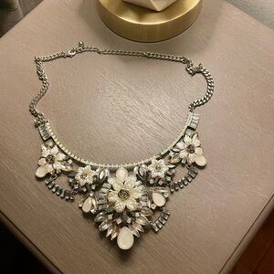 Elegant Silver Floral Necklace